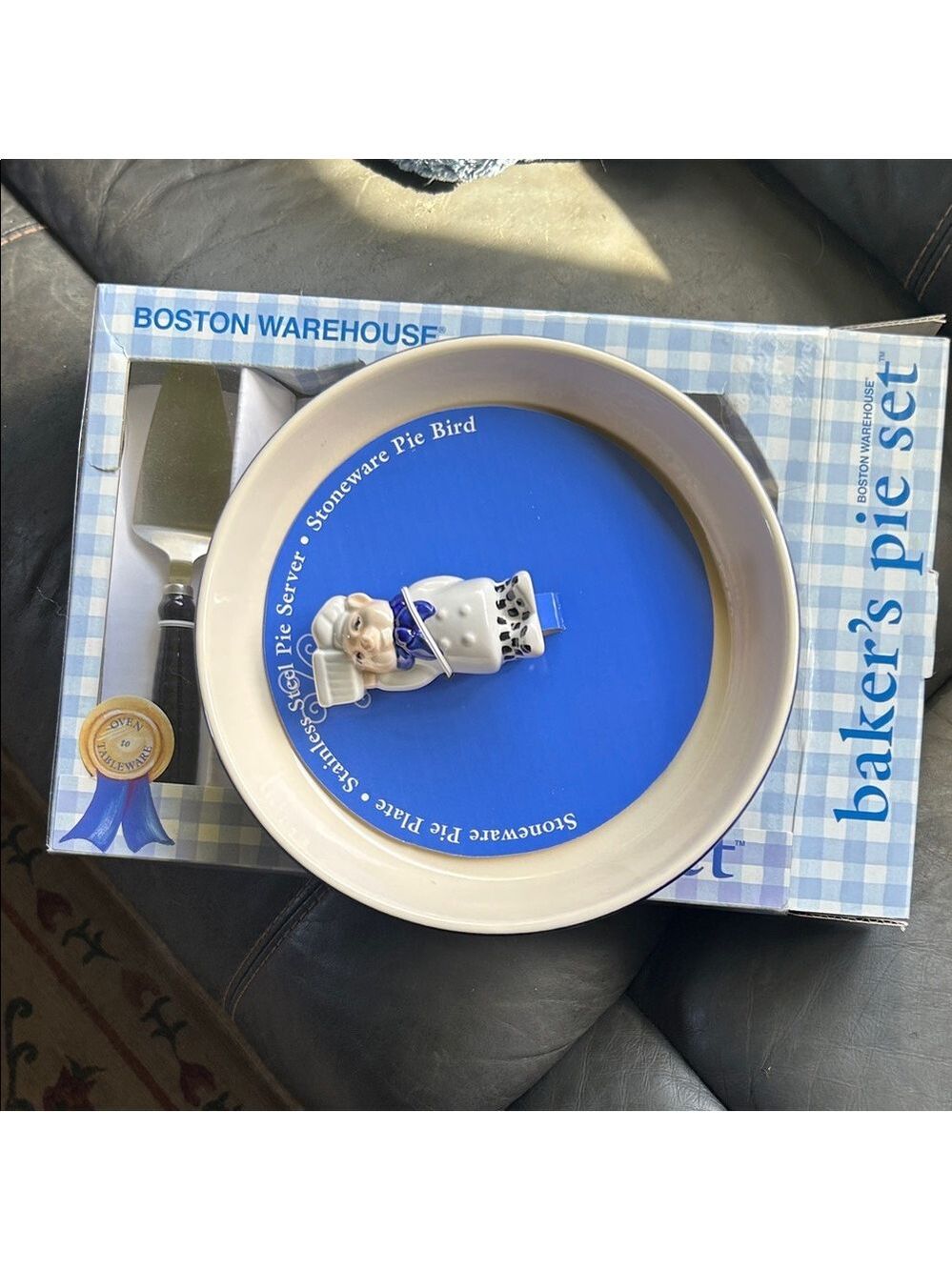 Boston Warehouse Cream and Blue Baker's Pie Set with Pie Pig